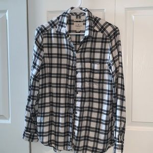 ❤️American Eagle Black & White Flannel- Small